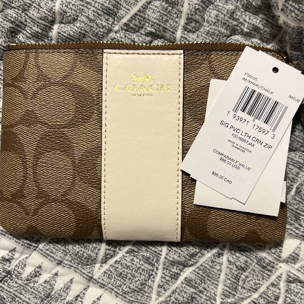 IM/Khaki/Chalk Coach wristlet.  NWT!